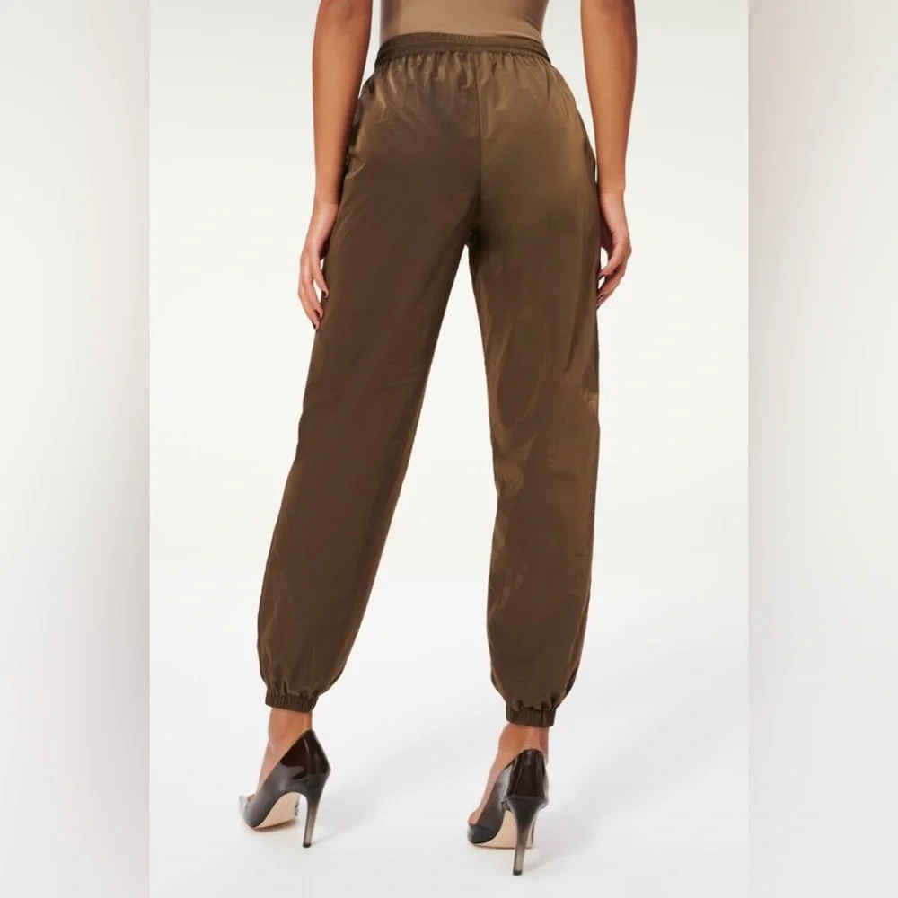 Good American GA-CLEAR Shine Boyfriend Pant Brown Tan - Swishy Track Pant‎